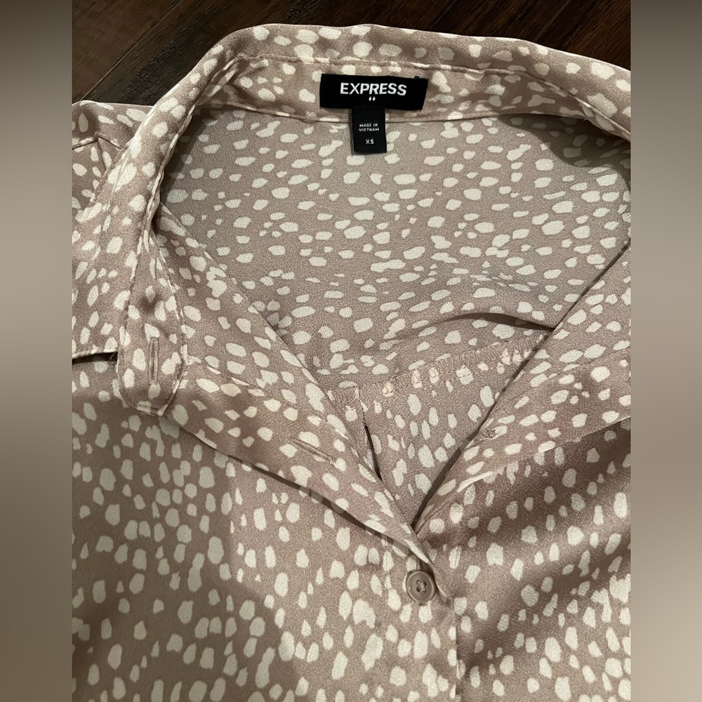 Women’s express pattern blouse - Picture 4 of 4